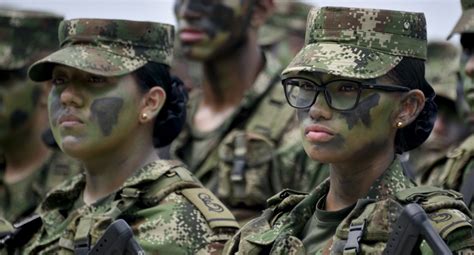 servicio militar para mujeres